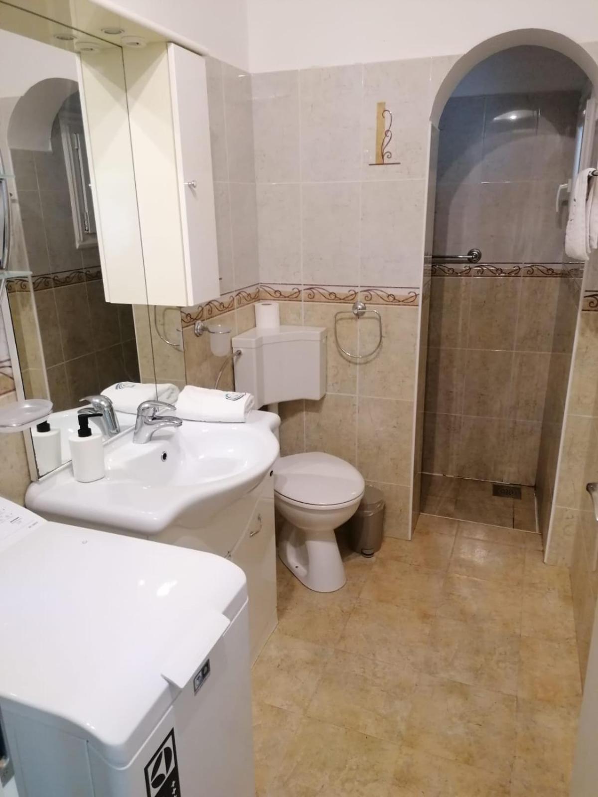 Apartments Villa Julia Trogir Exterior photo